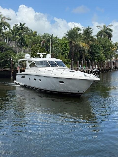 2000-tiara-yachts-5200-express-power-9872648-20250718091537101-1.jpg