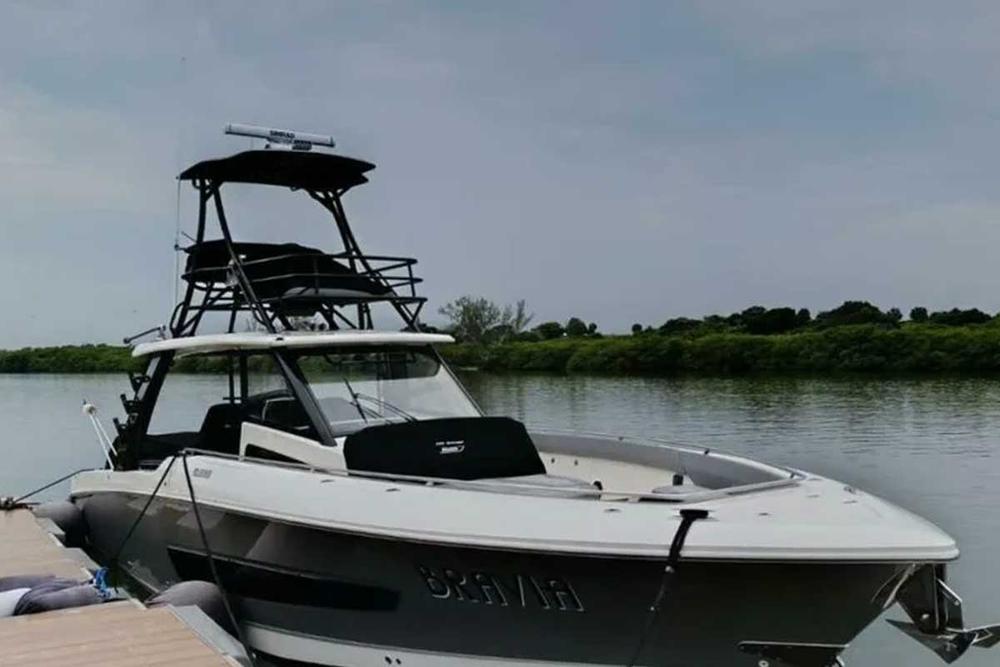 2024 Boston Whaler 420 Outrage