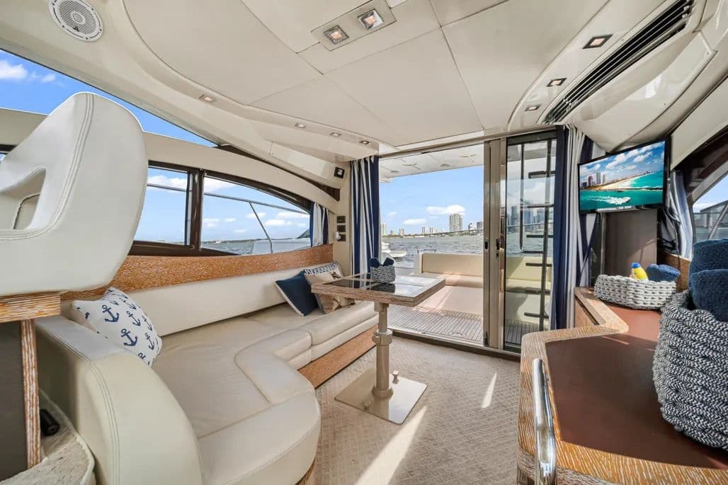 2012 Azimut 40 in vendita a Miami, Florida Flybridge 1