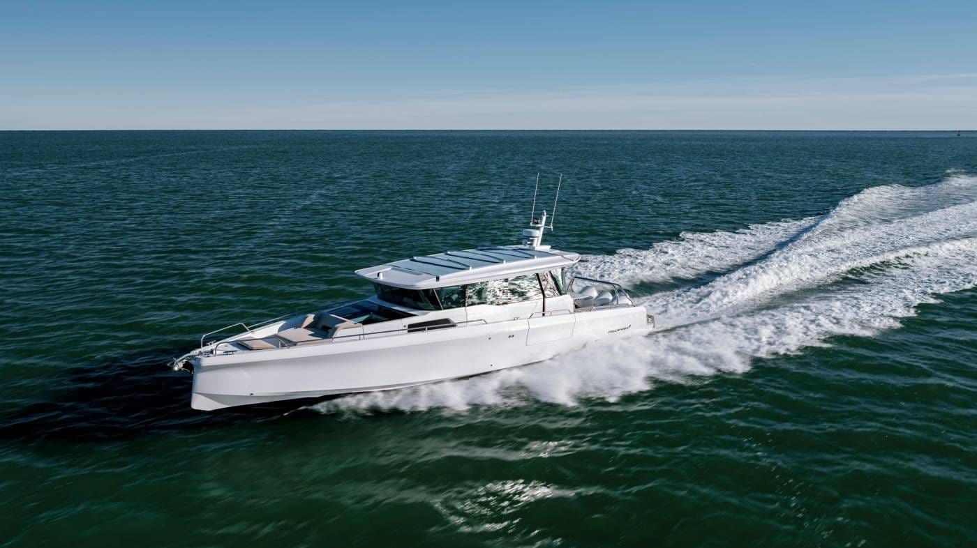 2025 Axopar 45 XC Cross Cabin Sold in Seattle, Washington Motor Yacht