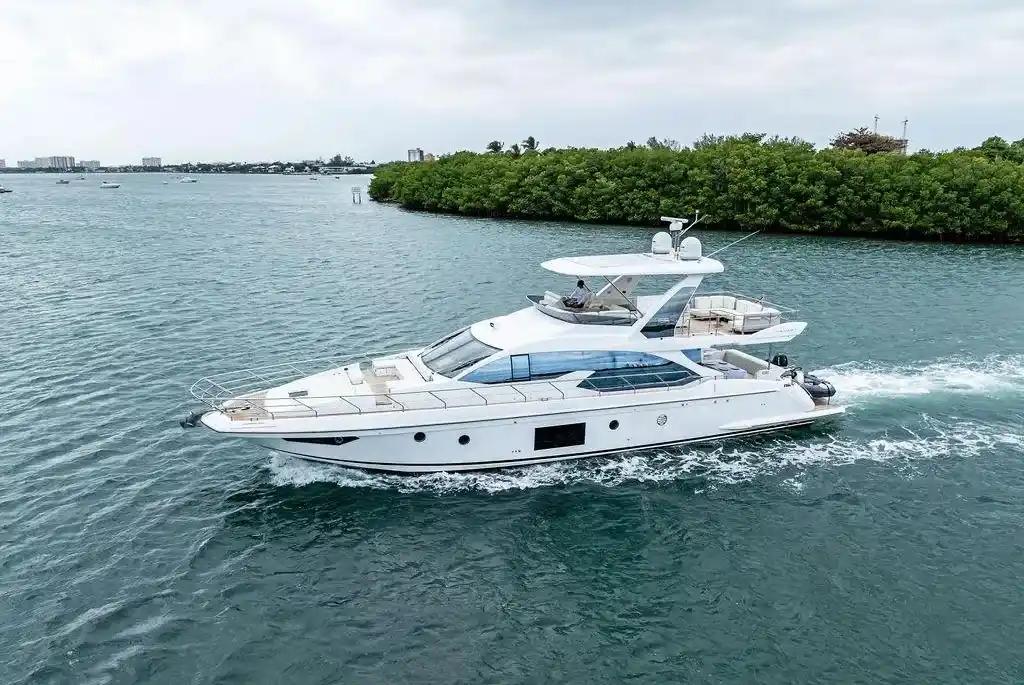 Azimut 66 te koop