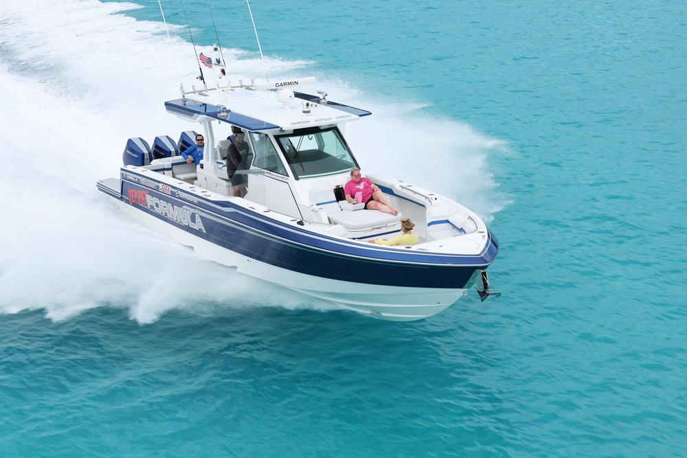 2025 Formula Boats 387 Center Console Fish