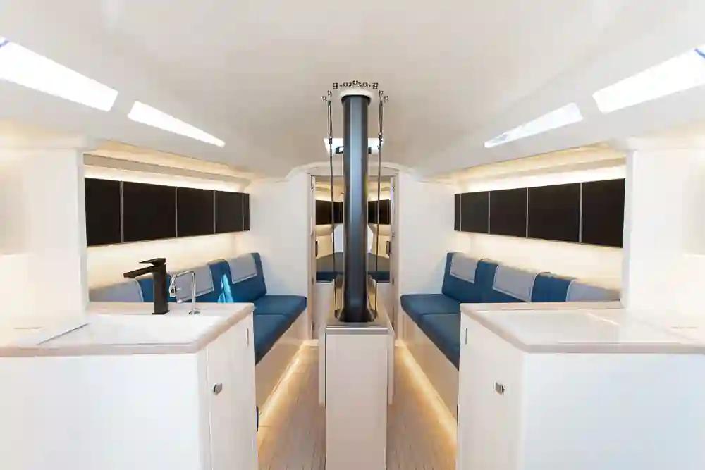 Italia Yachts 11.98 Bellissima For Sale