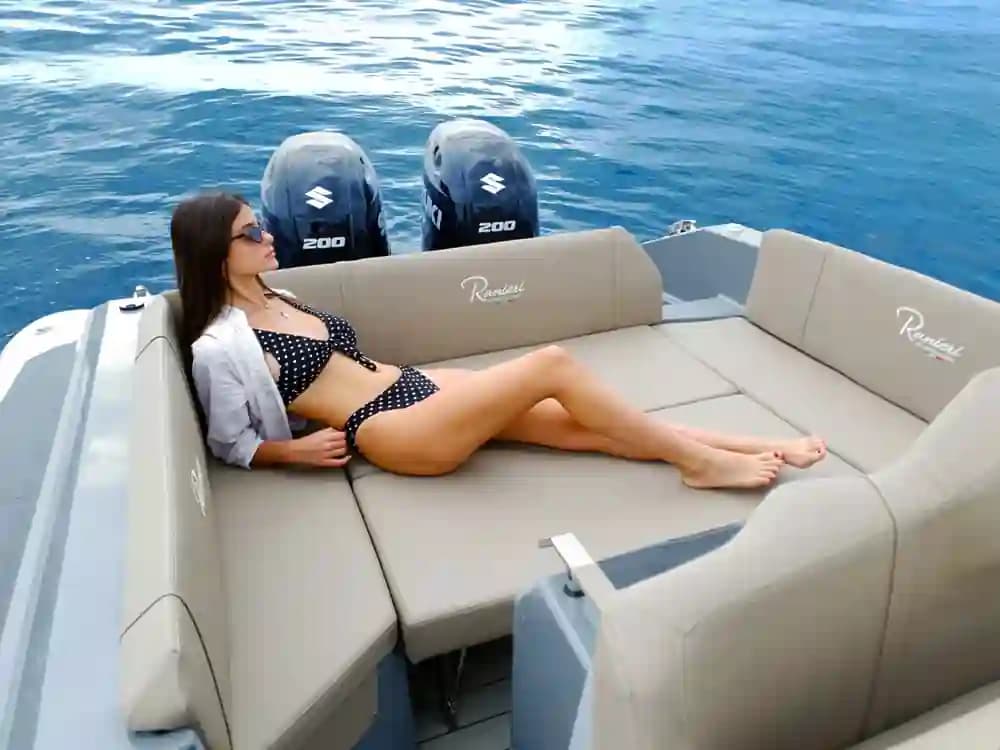 Ranieri International Cayman 28 Executive for Sale