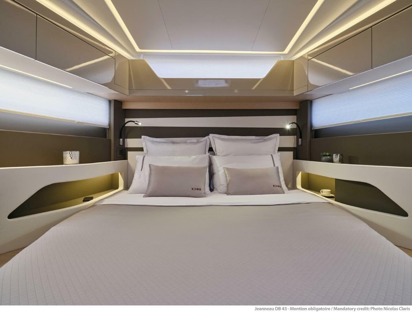 2025 Jeanneau DB/43 OB for Sale in Fort Lauderdale, Florida Cruiser 5