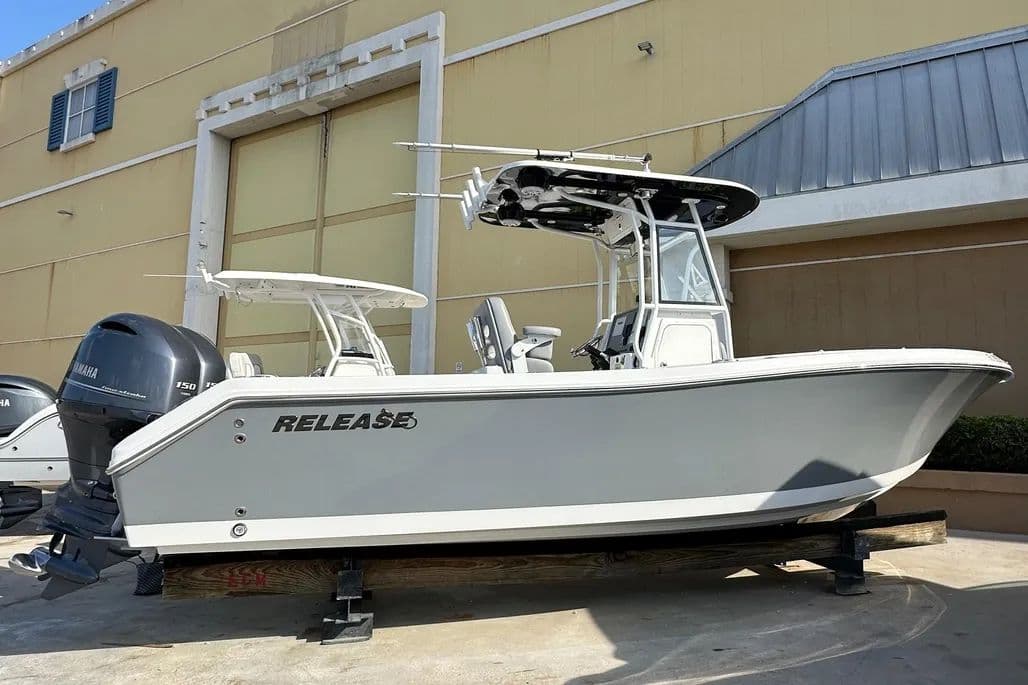 2021 Release 240 RX for Sale in Pompano Beach, Florida Center Console 3