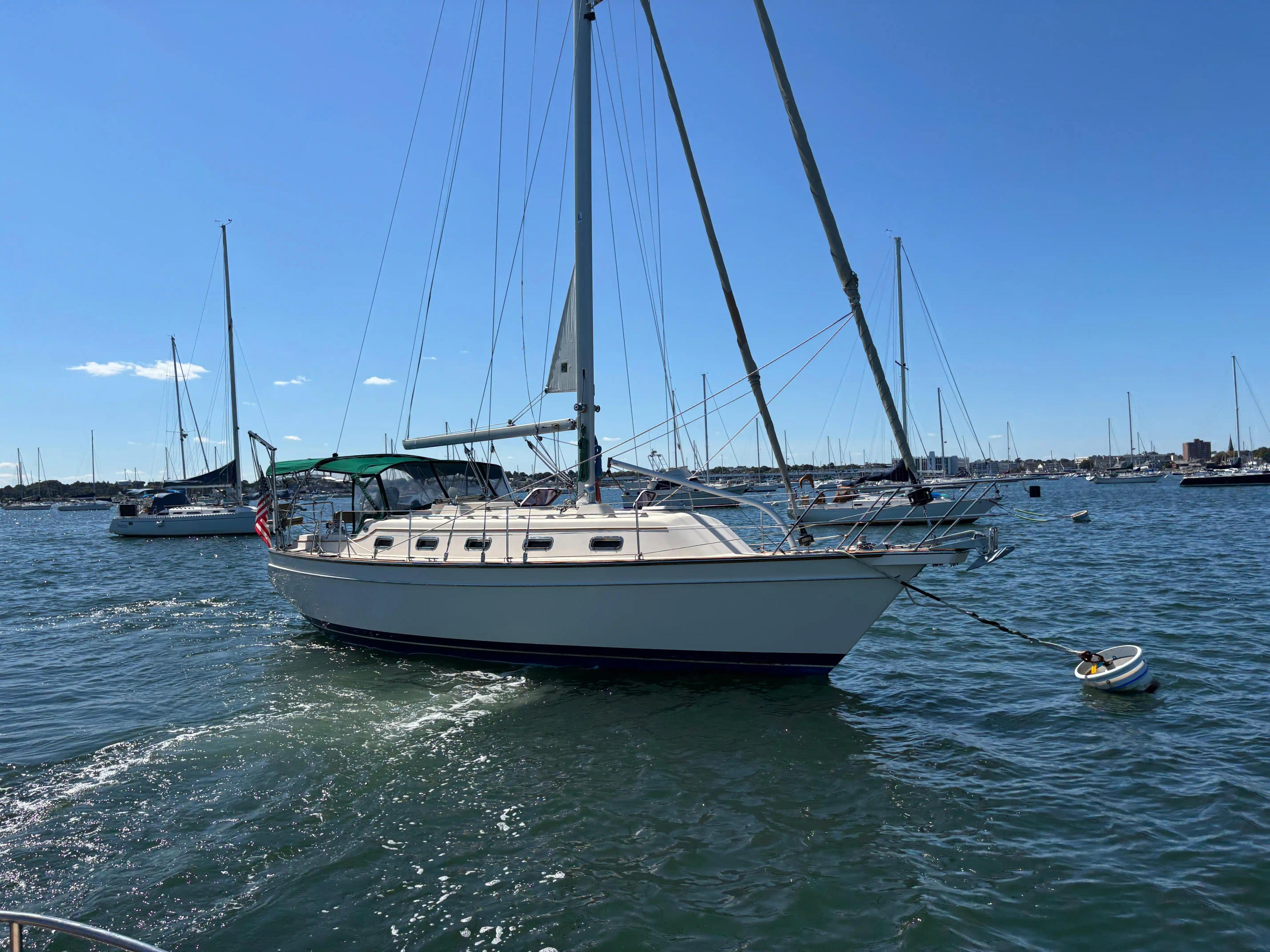 Island Packet Yachts 370 For Sale