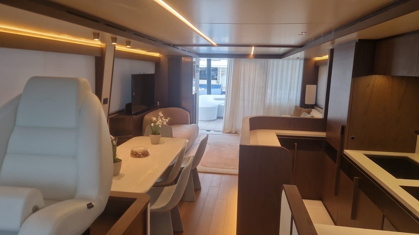 2024 Azimut Fly 72 for Sale in Varazze, IT Flybridge 1