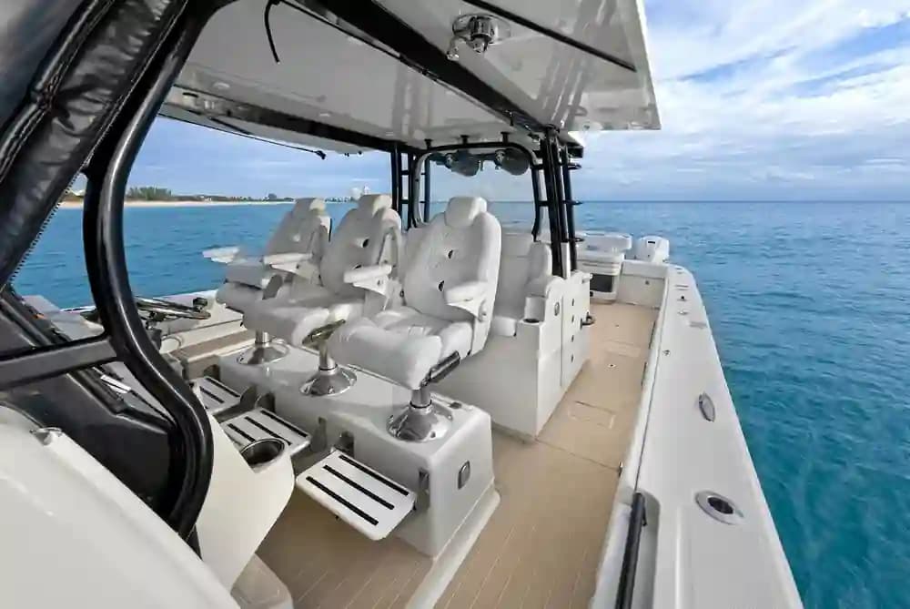 2018 HCB 53 Sueños Verkauft in Fort Lauderdale, Florida Center Console 5