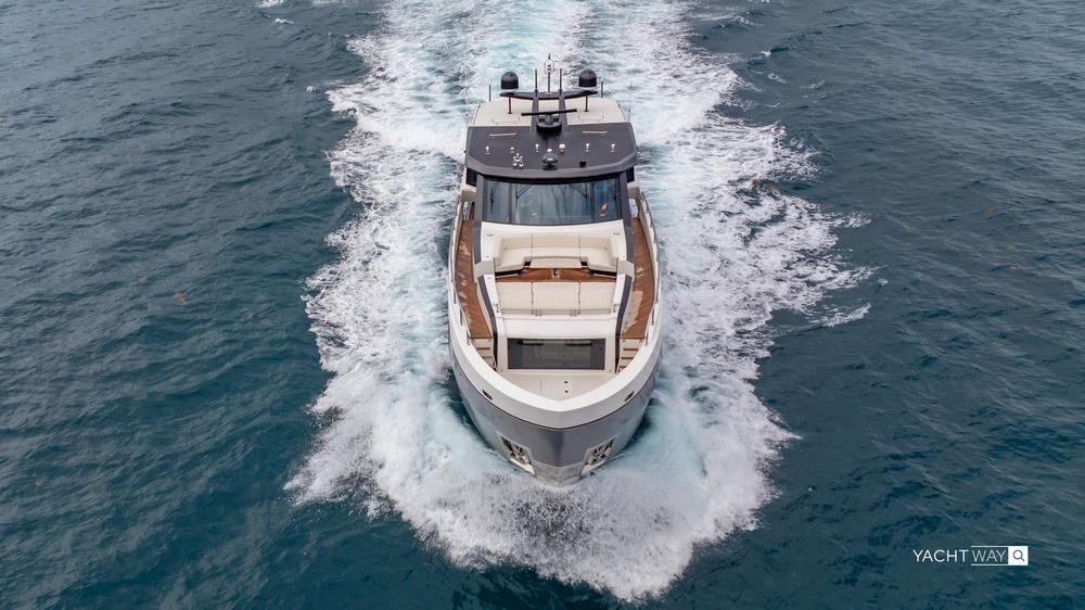 Ocean-Alexander-28R-For-Sale-YachtWay-3.jpg