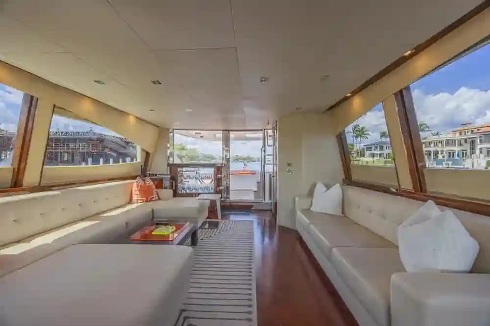 2010 Lazzara LSX 92 a la venta en Highland Beach, Florida Motor Yacht 4