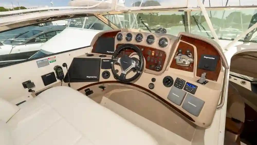 2005 Carver 56 Voyager for Sale in Greenport, New York Cruiser 4