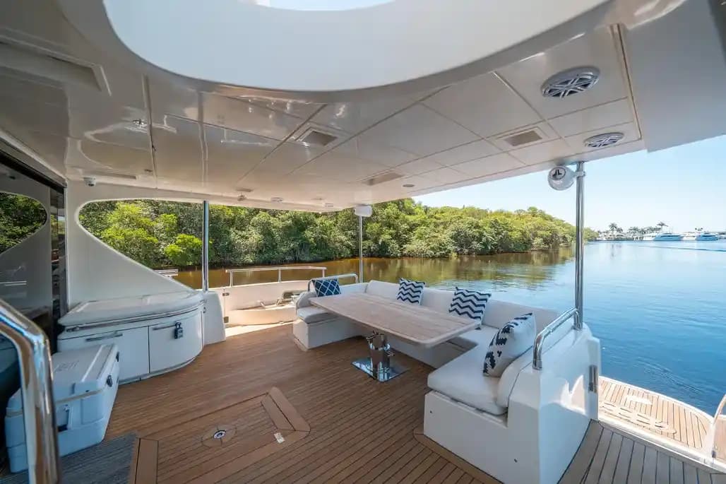 2010 Azimut 75 Fly à vendre à Fort Lauderdale, Florida Flybridge 5