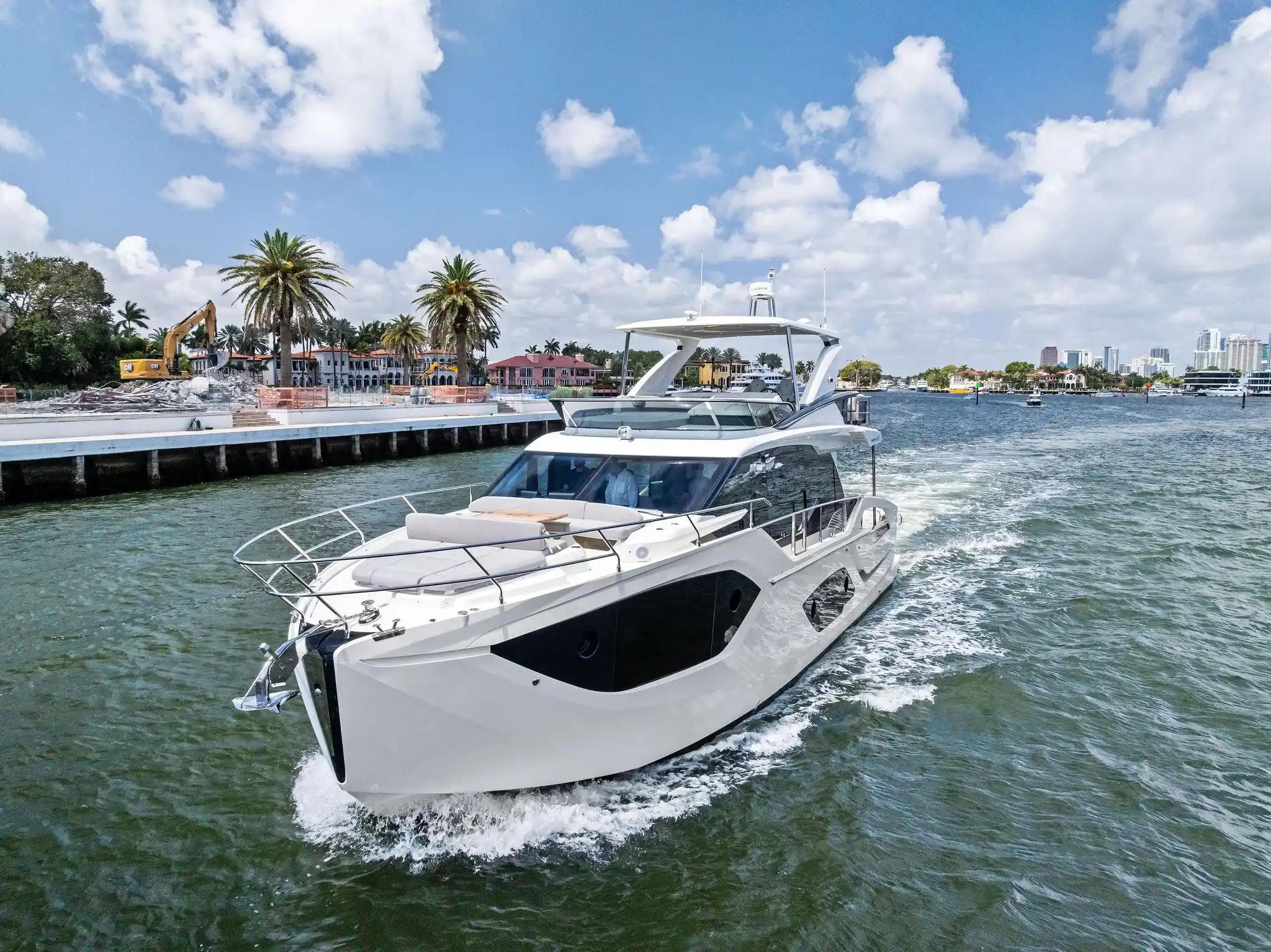 Absolute 52 FLY in vendita