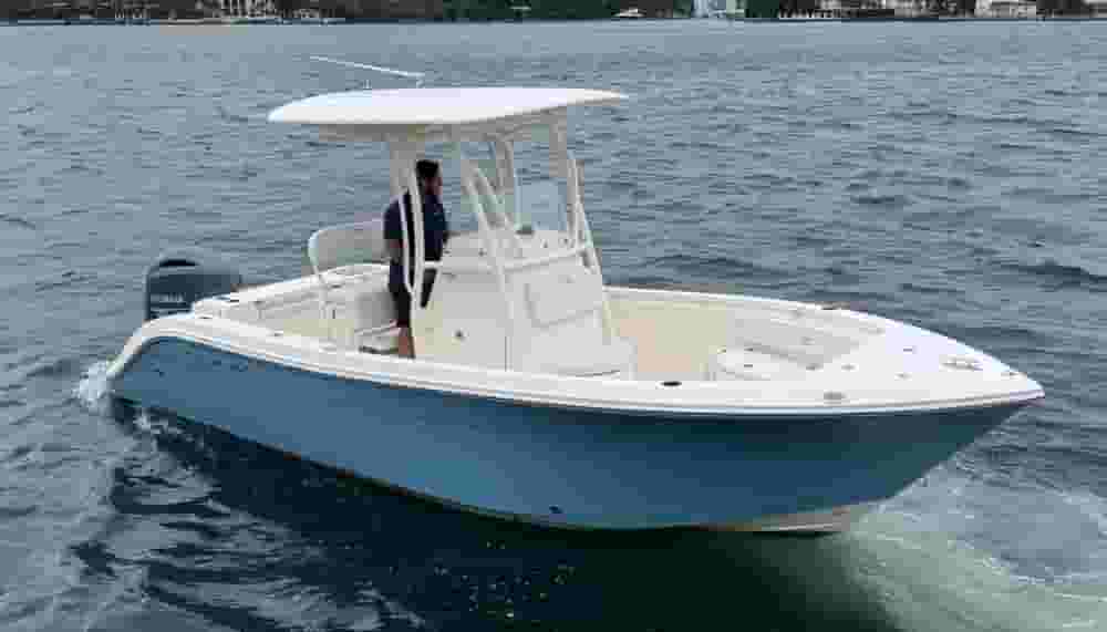 2023 Cobia 220 CC