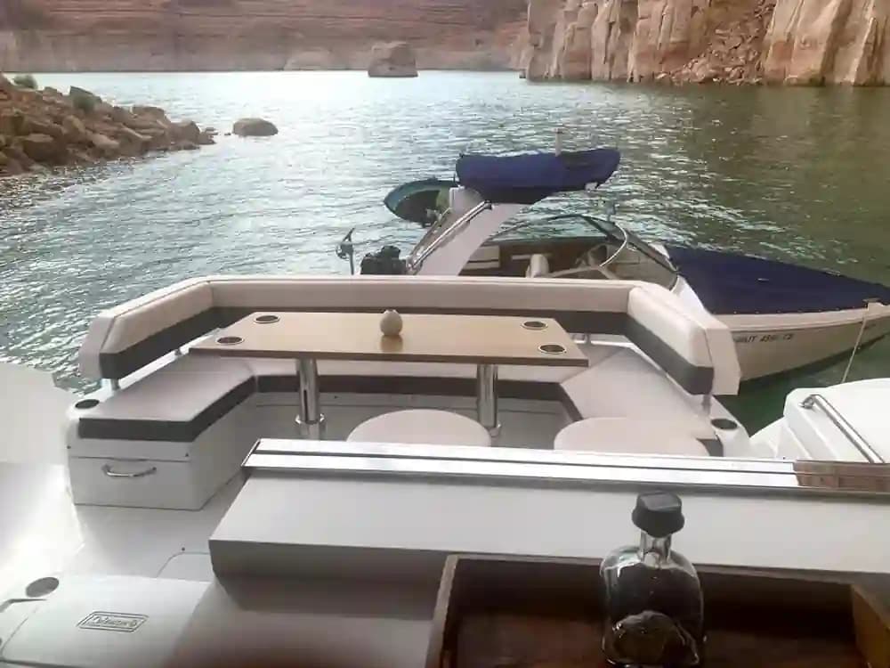 Cruisers Yachts 54 Cantius for Sale