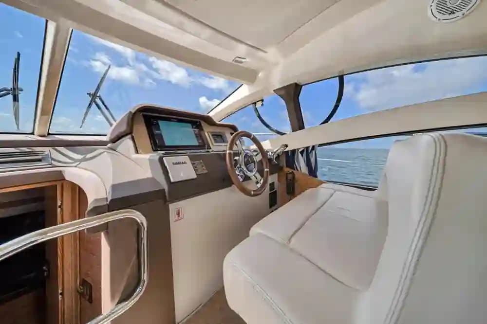 2012 Azimut 40 in vendita a Miami, Florida Flybridge 4