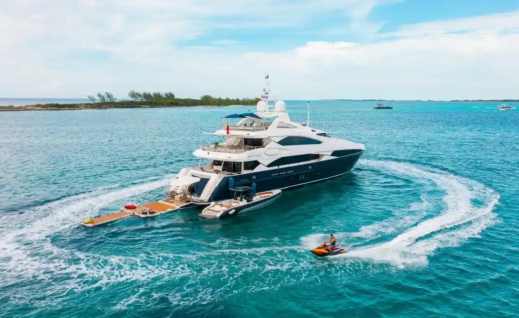 Sunseeker 121' in vendita