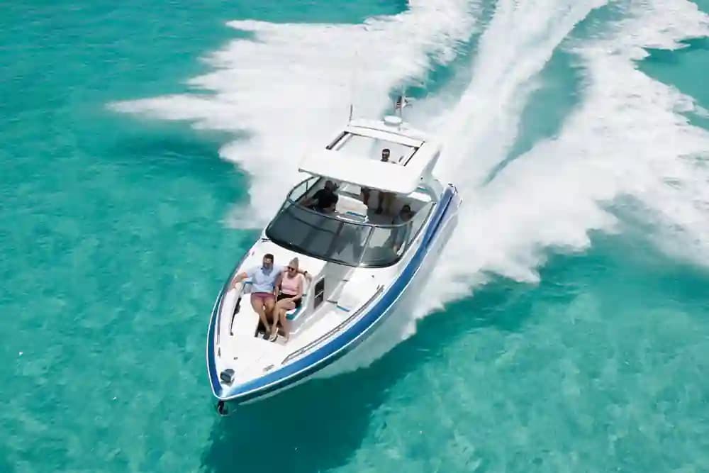 Formula Boats 330 Crossover Bowrider for Sale