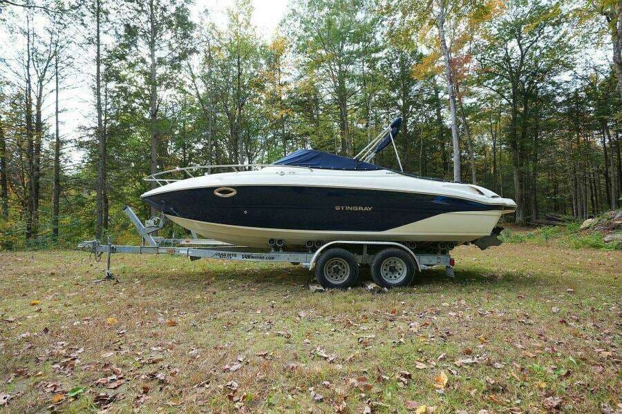 Stingray Boats 225 CR for Sale