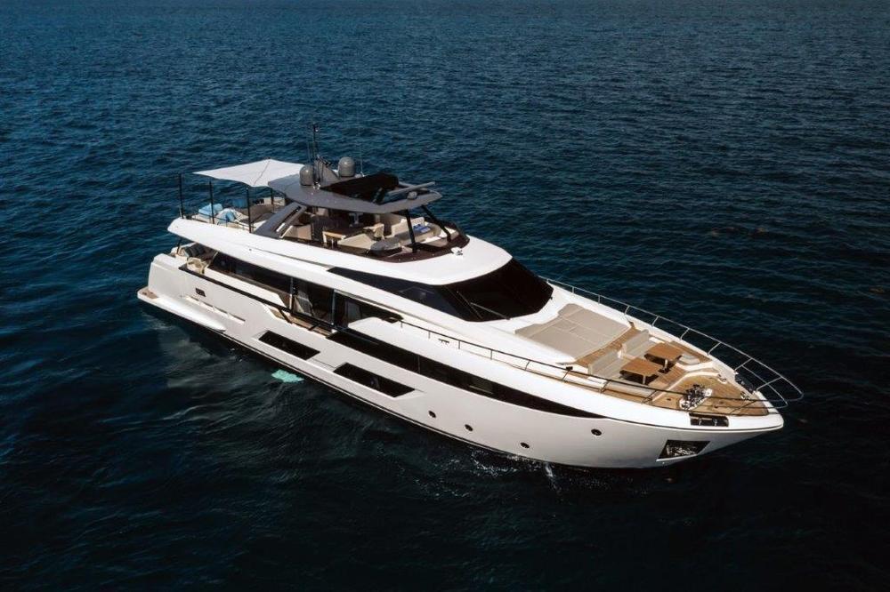2021-ferretti-yachts-920-power-9880134-20250722115851995-1.jpg