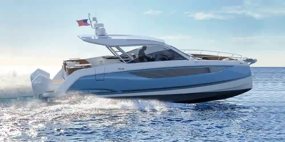 Four Winns TH38 for Sale