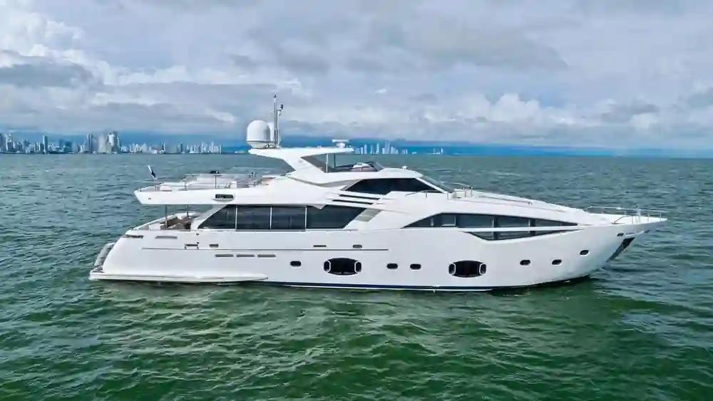 Custom Line 100 in vendita