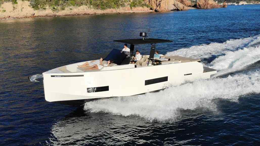 Yacht