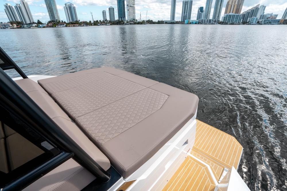 2025-de-antonio-yachts-d32-open-power-9495127-20250422082027971-1_XLARGE.jpg