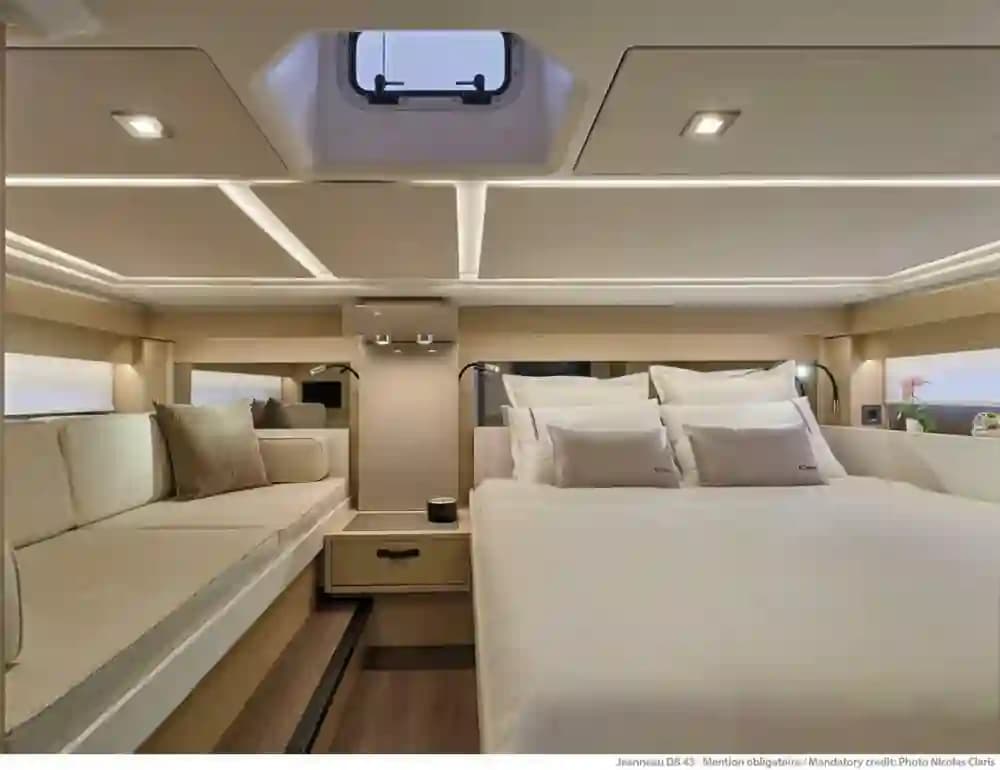 2025 Jeanneau DB/43 OB for Sale in Fort Lauderdale, Florida Cruiser 2