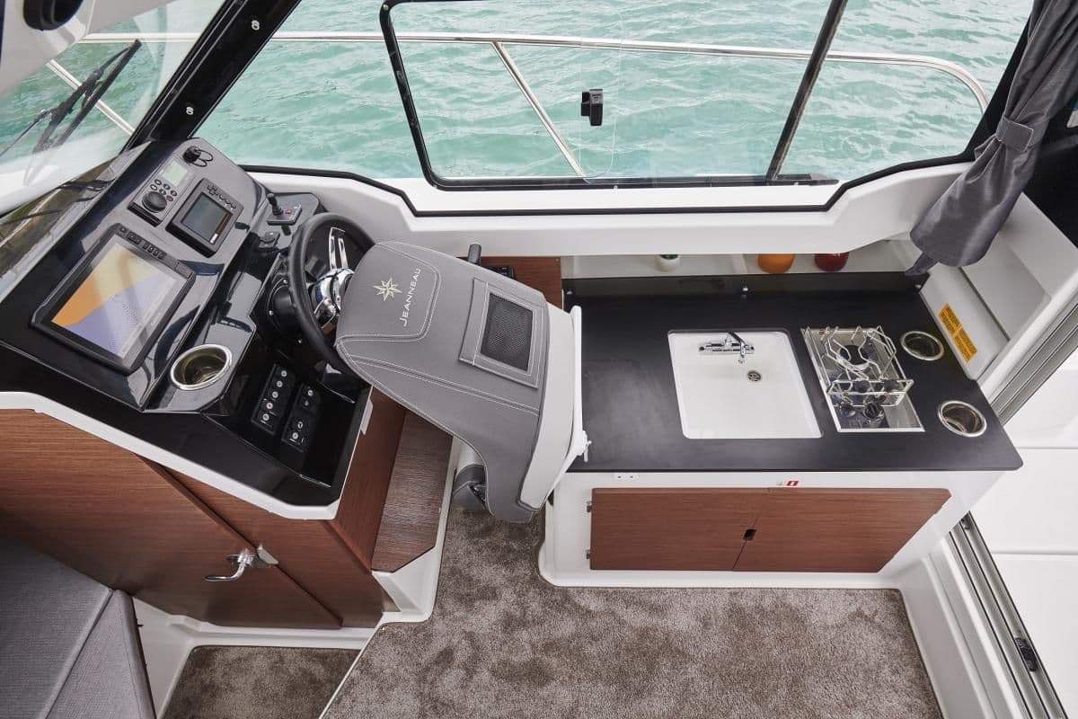 2026 Jeanneau NC 795 S2 for Sale in Fort Lauderdale, Florida Express Cruiser 5