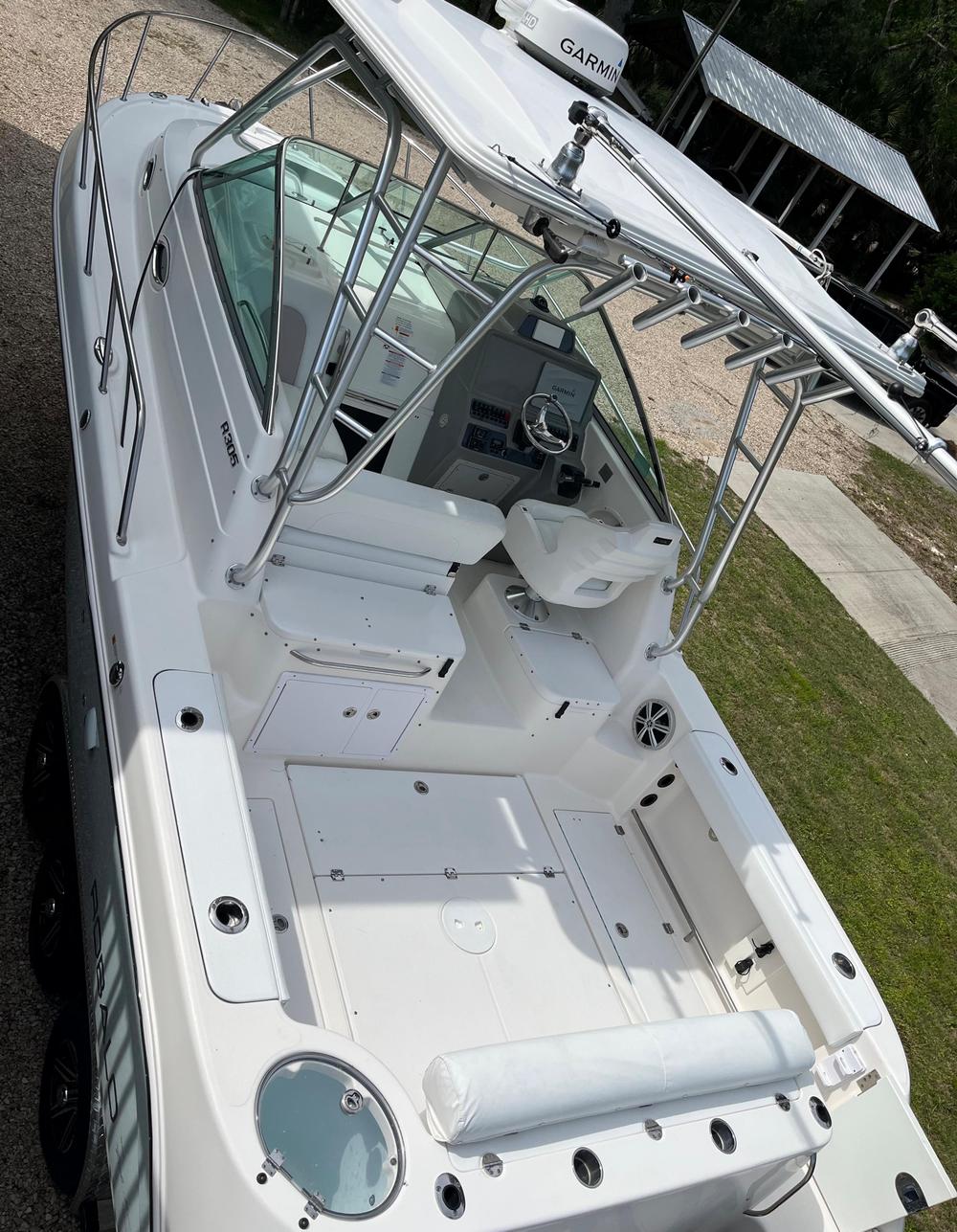 2015 Robalo R305
