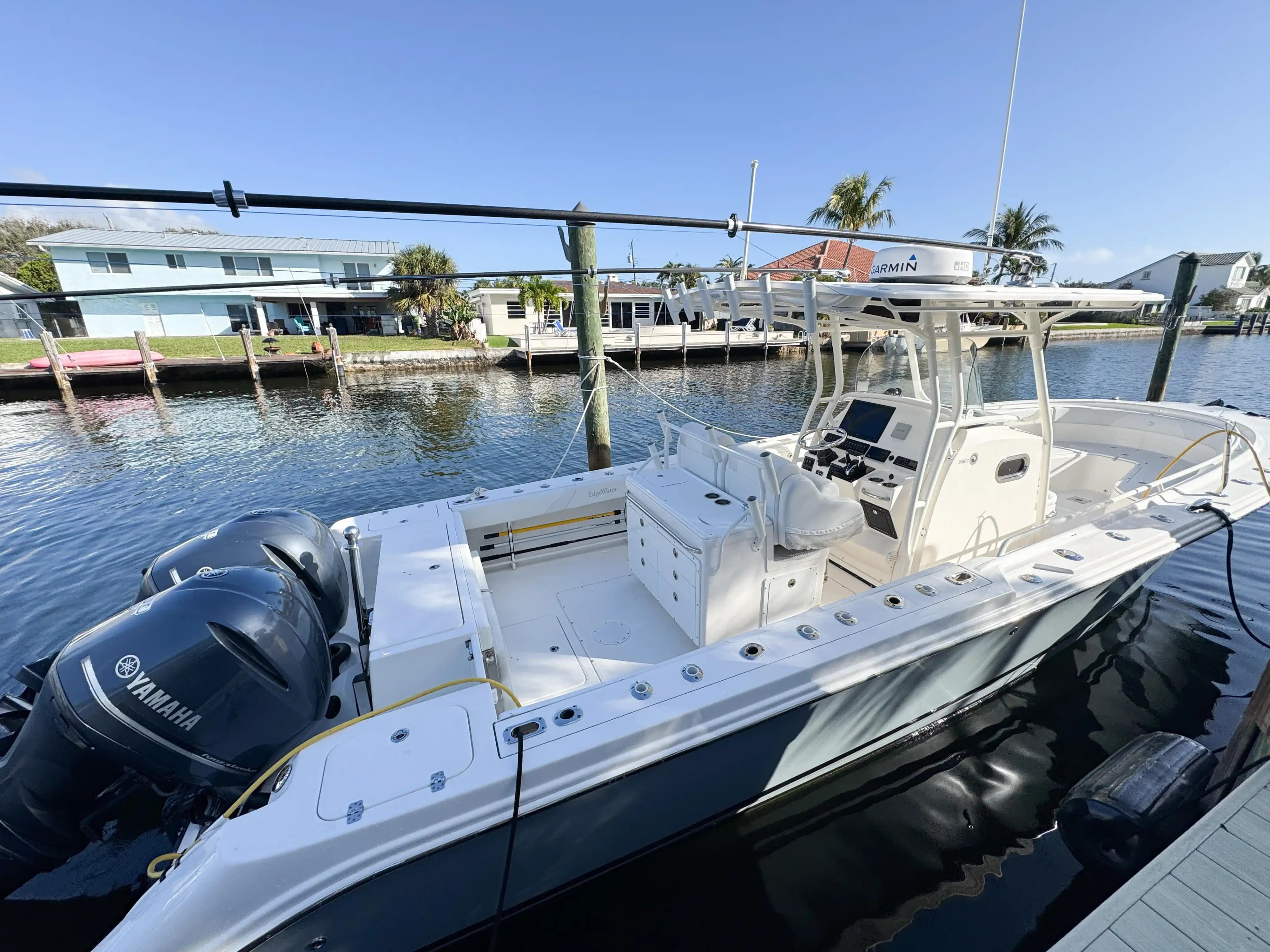 EdgeWater 318CC in vendita