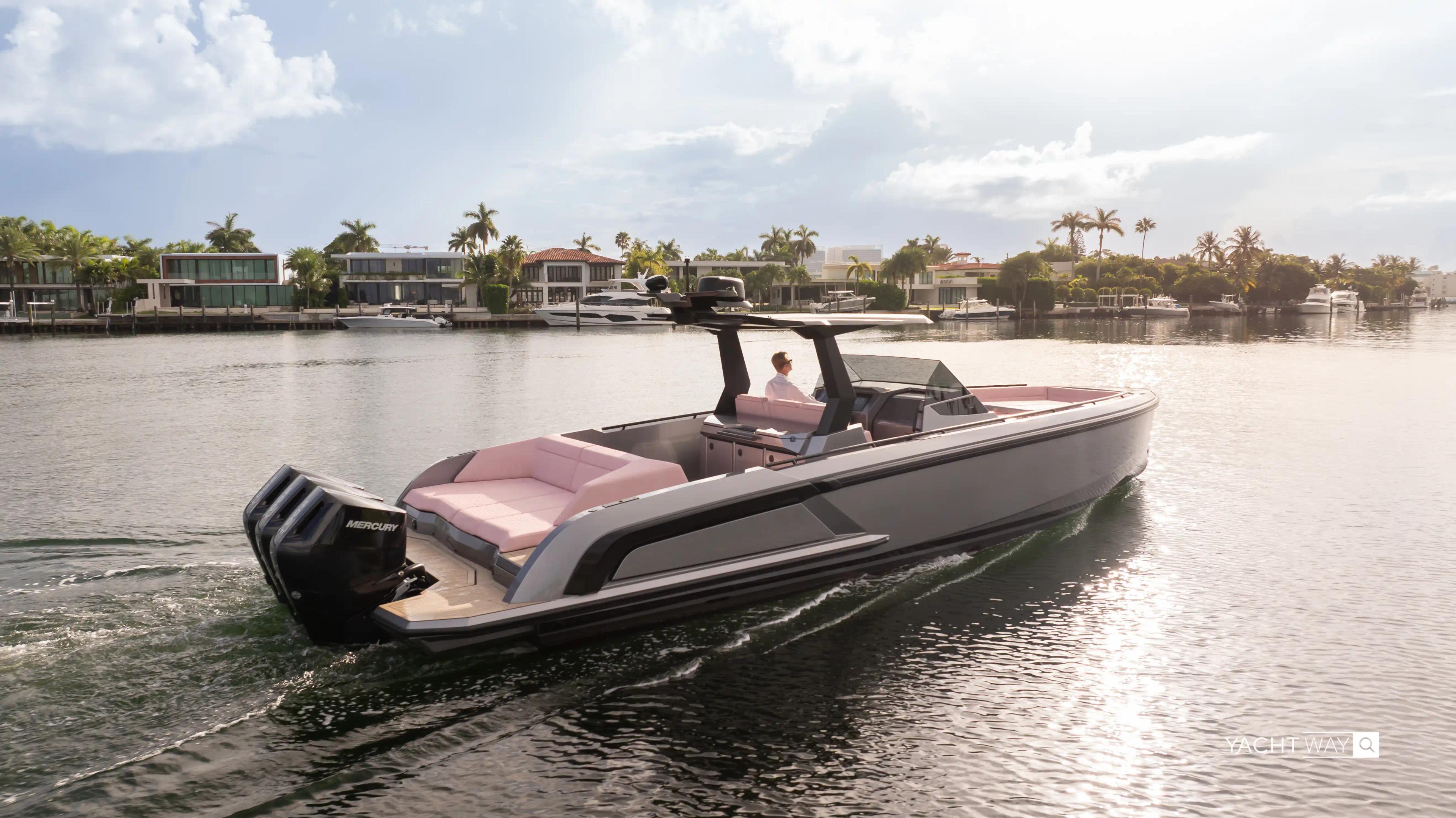 Vanquish Yachts VQ40 Sports Line Outboard For Sale