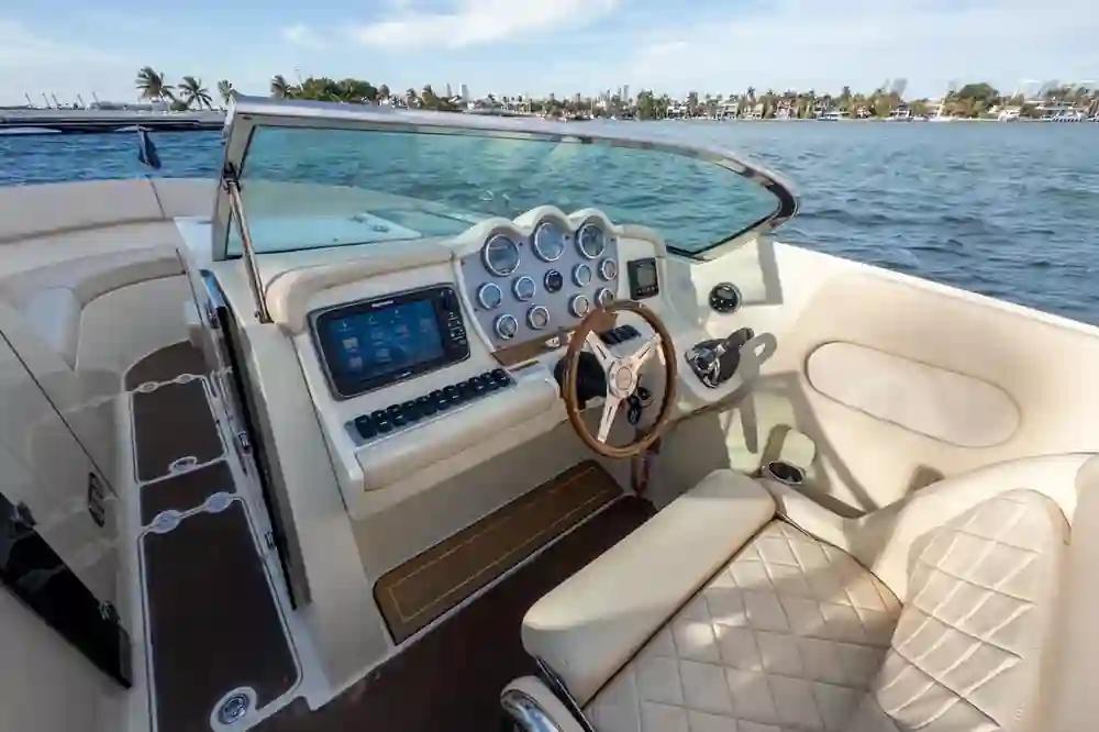 Chris-Craft Launch 32 For Sale