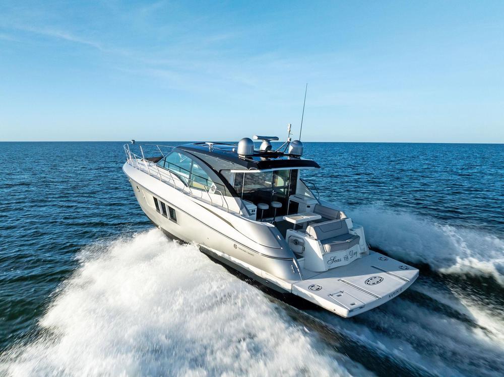 2017-cruisers-yachts-45-cantius-power-9619195-20241210081216245-1_XLARGE.jpg