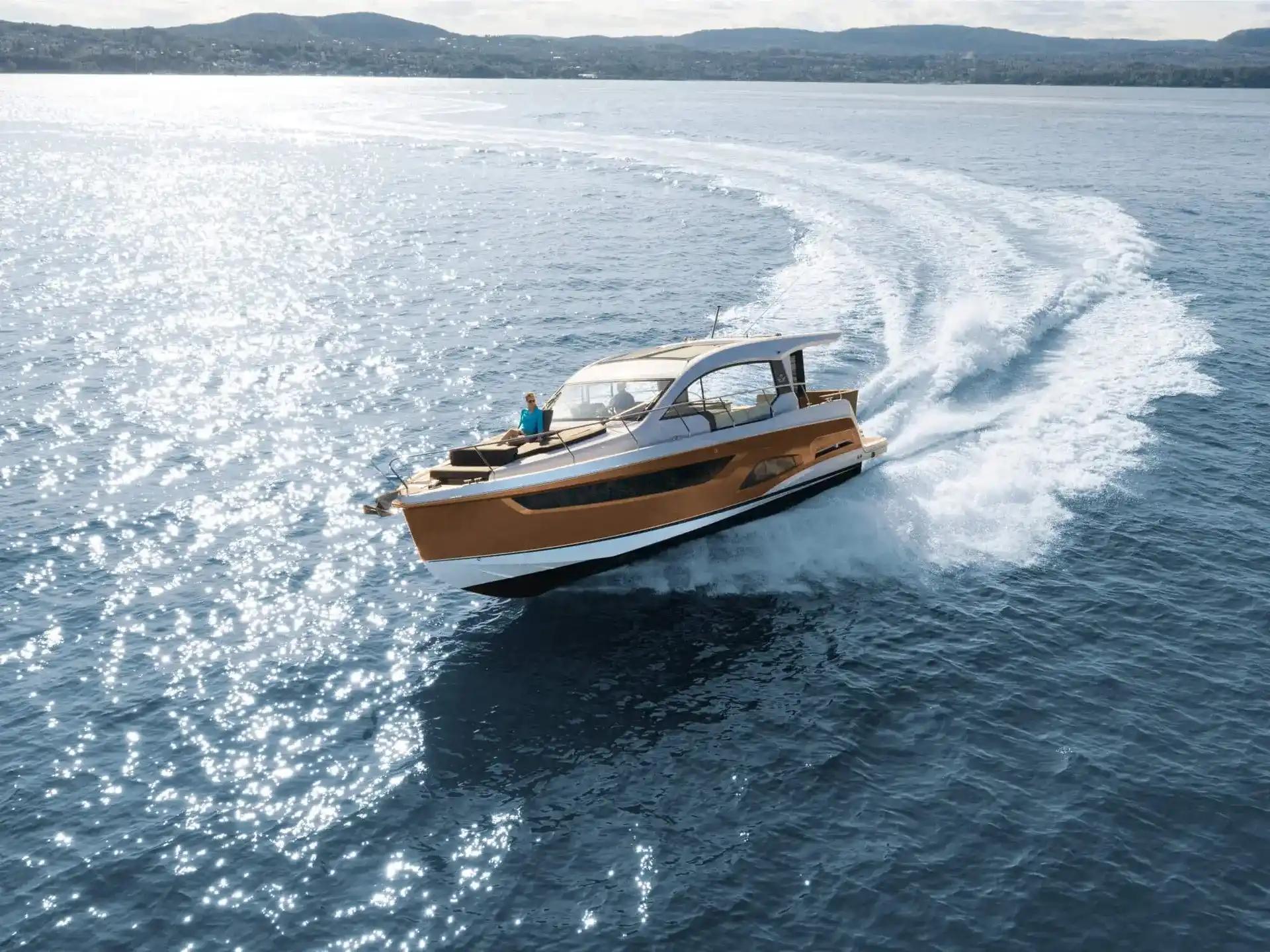 SEALINE C390 For Sale