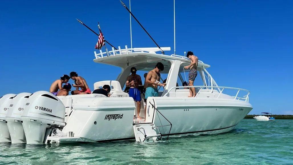 Intrepid Powerboats 390 Sport Yacht For Sale