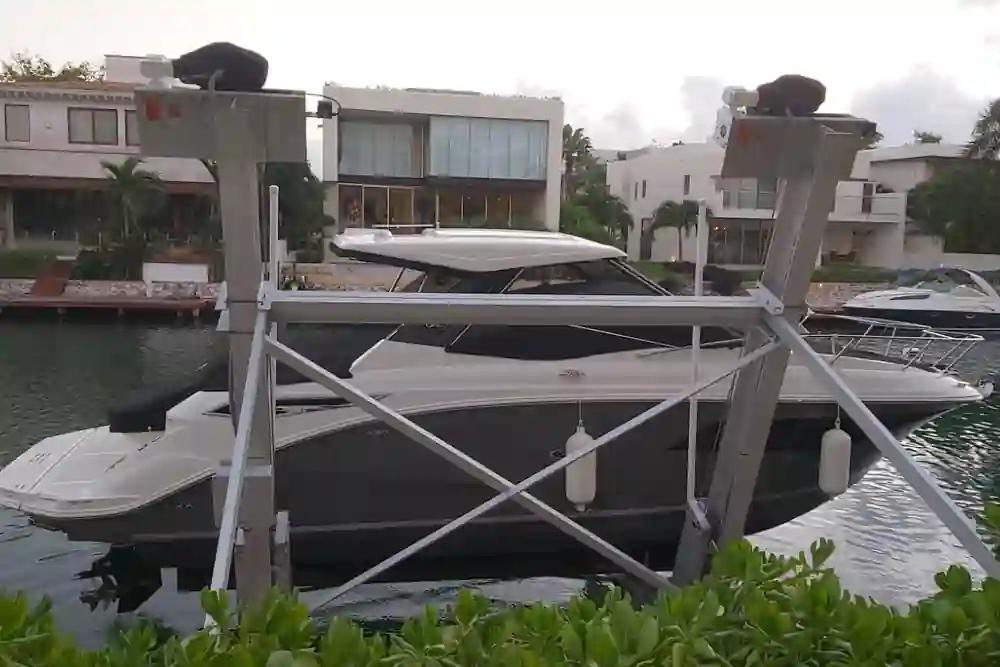 Sea Ray Sundancer 320 Outboard zum Verkauf