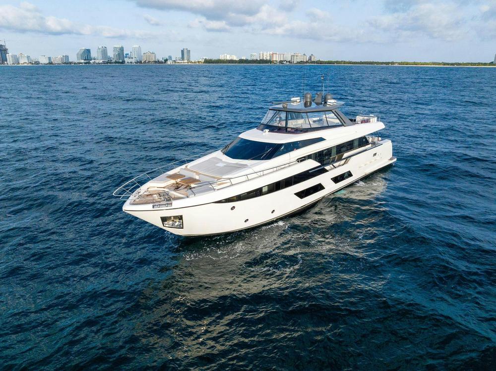 2020-ferretti-yachts-920-power-9389915-20240514124801132-1_XLARGE.jpg