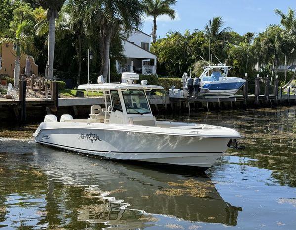 2020-boston-whaler-330-outrage-power-9841632-20250619085629385-1.jpg
