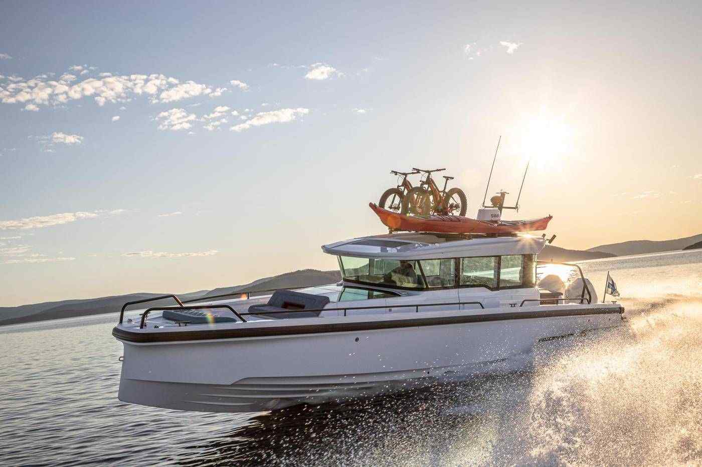 Yacht