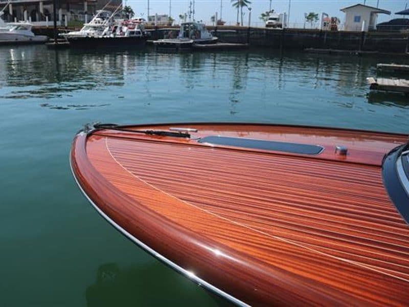 Riva Aquariva 33 for Sale