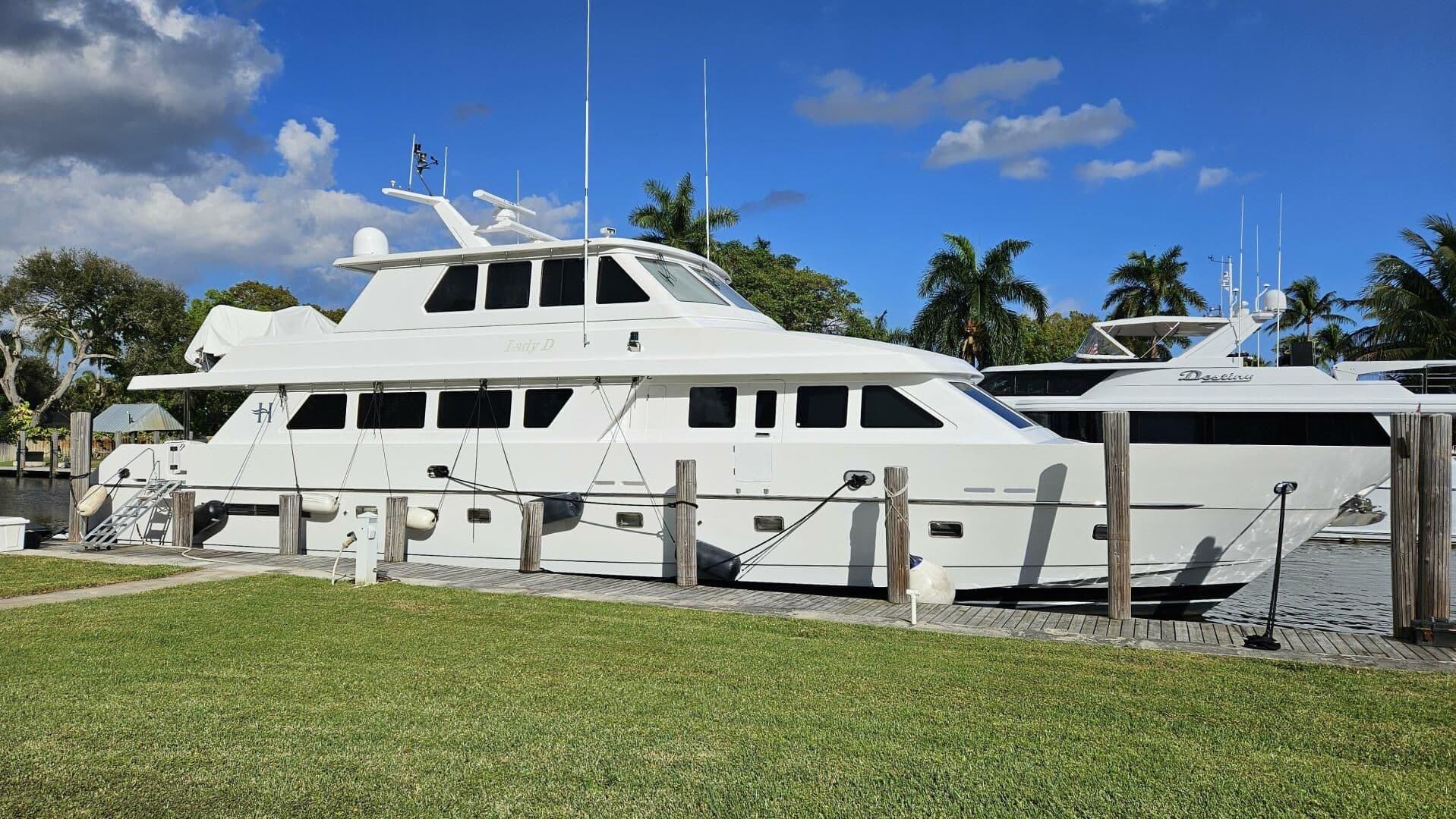 2002 Hargrave 90' Skylounge Sold in Fort Lauderdale, Florida Megayacht