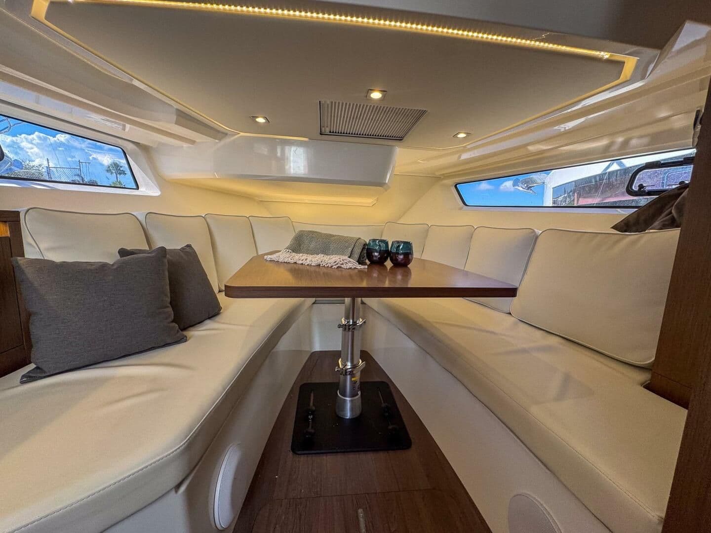 2022 Jeanneau Leader 12.5 WA for Sale in Fort Lauderdale, Florida Express Cruiser 4