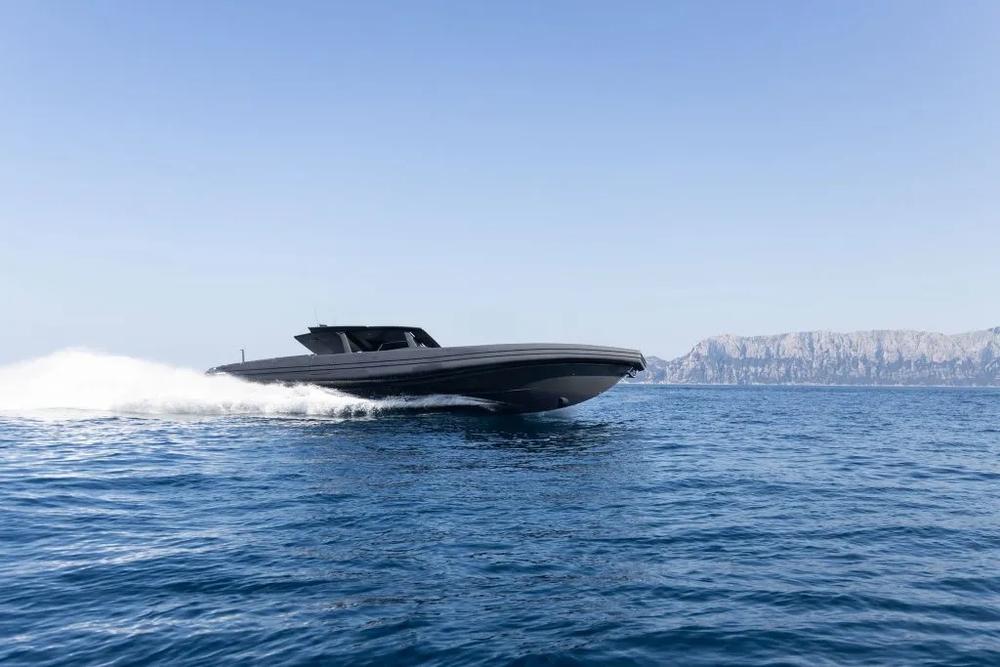 2024 Novamarine Black Shiver 160 - Sterndrive