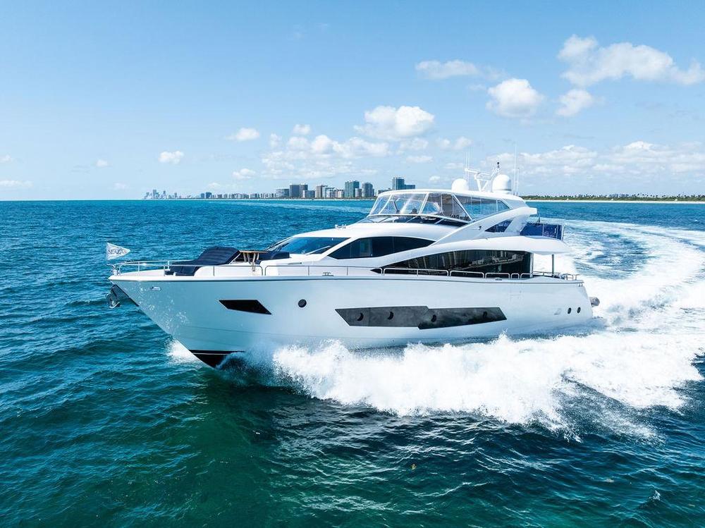 2019 Sunseeker 86 Yacht