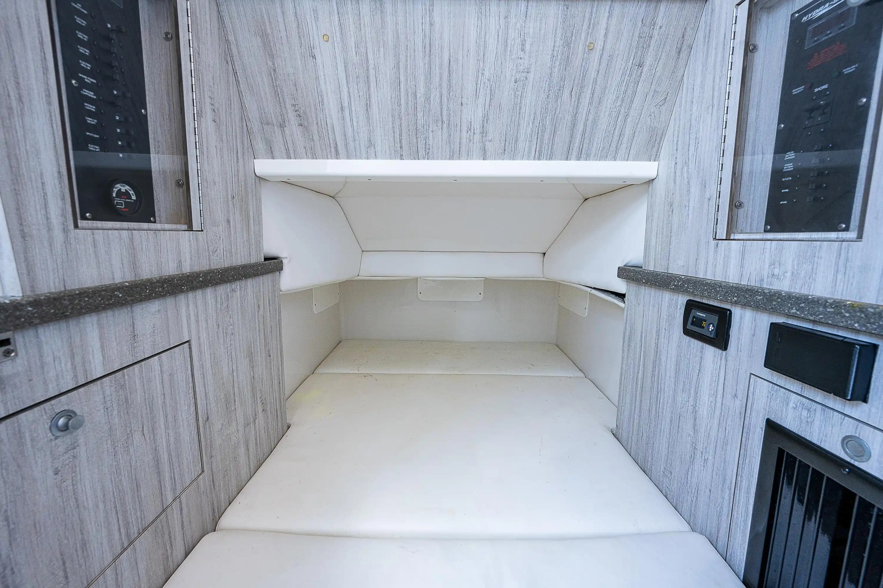 2018 Hydra-Sports 4200 Siesta for Sale in Miami, Florida Center Console 3
