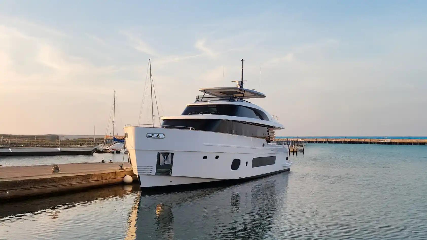 Azimut Magellano 25M For Sale
