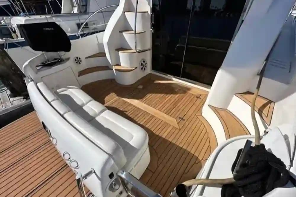 Azimut 42 Flybridge for Sale